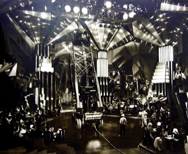 broadway crane.jpg (370.74 KiB) Viewed 64819 times broadway crane.jpg